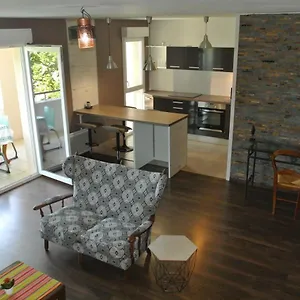 https://beau-t3-en-duplex-calme-et-paisible.biarritzhotels.info