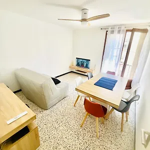 https://au-pied-des-remparts.aixenprovencehotels.org