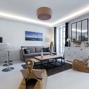 https://dalpozzo-hyper-centre-proche-mer.fr-provencehotel.com