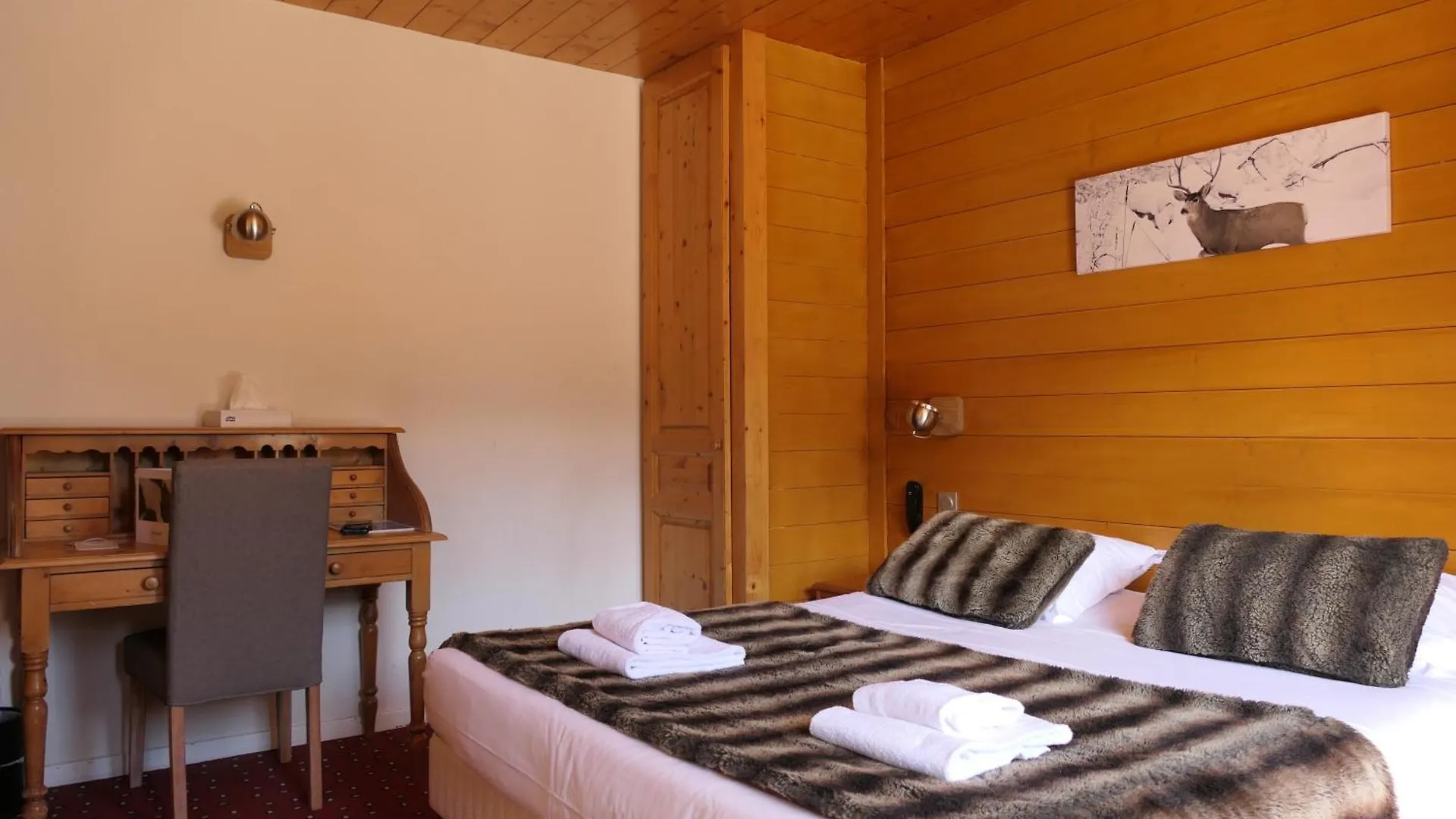 Hotel Christiania Ла-Клюсаз 3*,